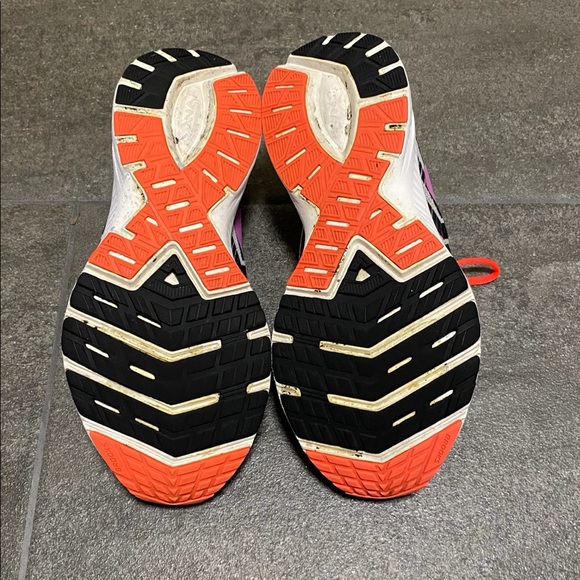 Brooks Launch 6, size 7 - Picture 5 of 7